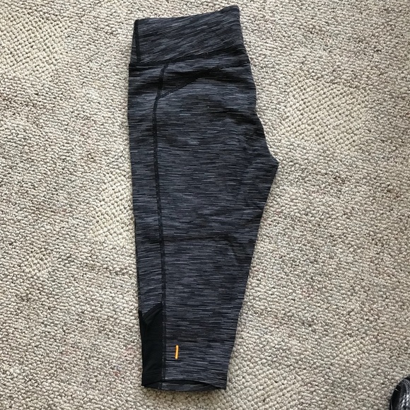 Lucy Crops - Picture 1 of 3